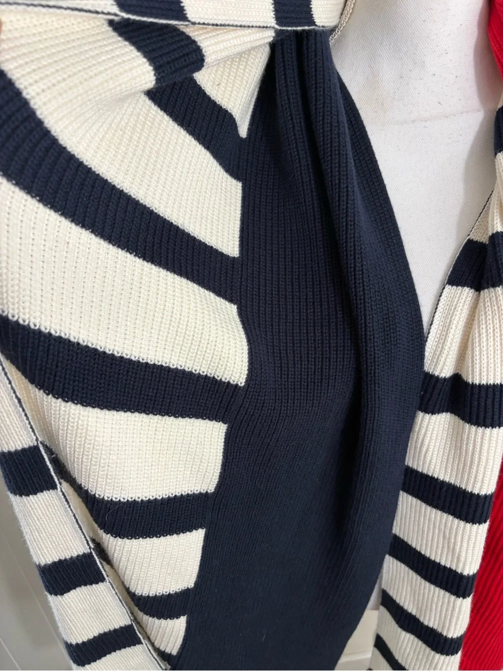 Tommy Hilfiger Navy, Cream & Red Striped Knit Scarf